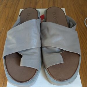 Incredibly Supple Bueno Slides Neutral Grey Taupe 9 40